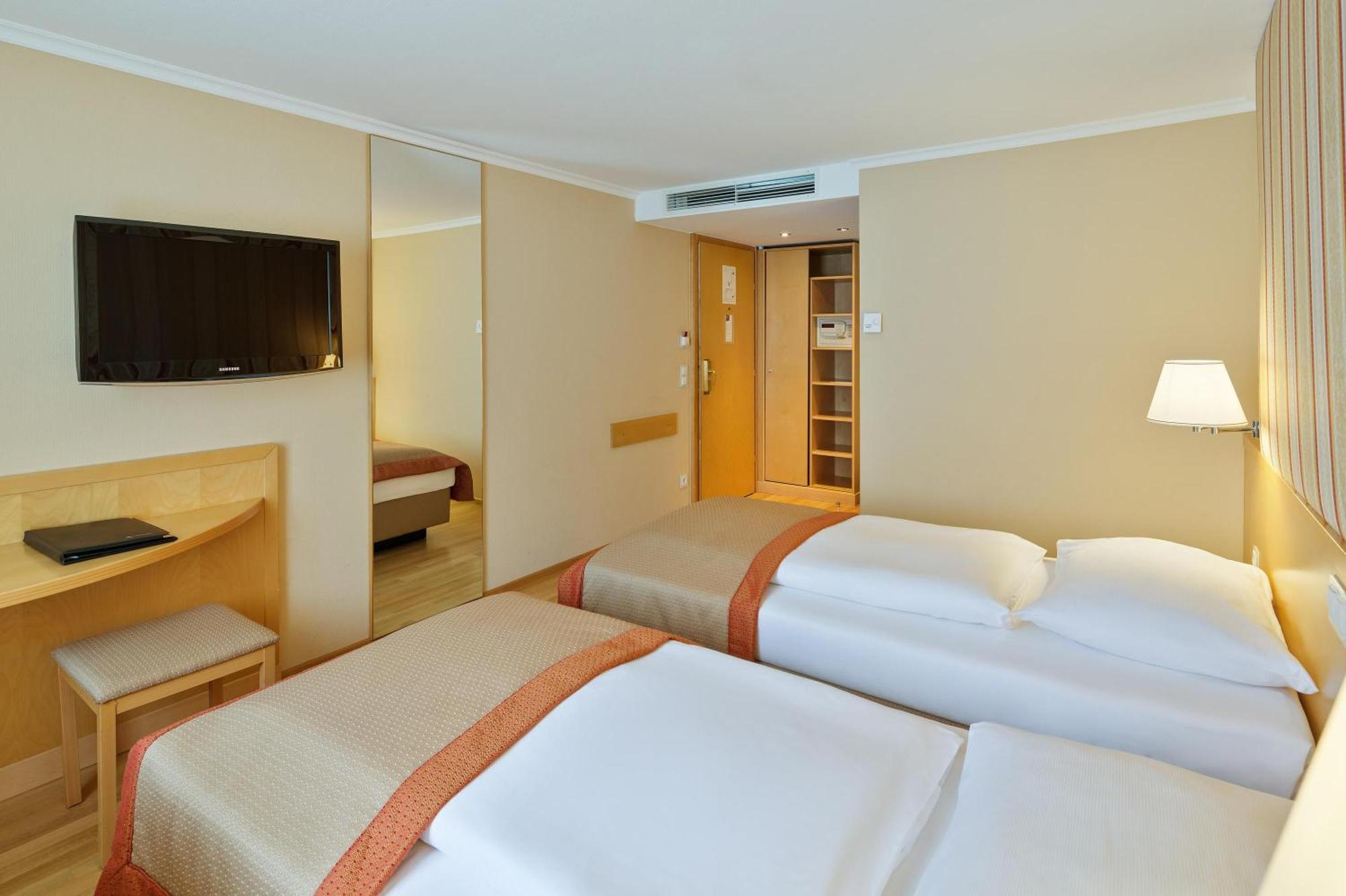 Austria Trend Hotel Ananas Wien Esterno foto